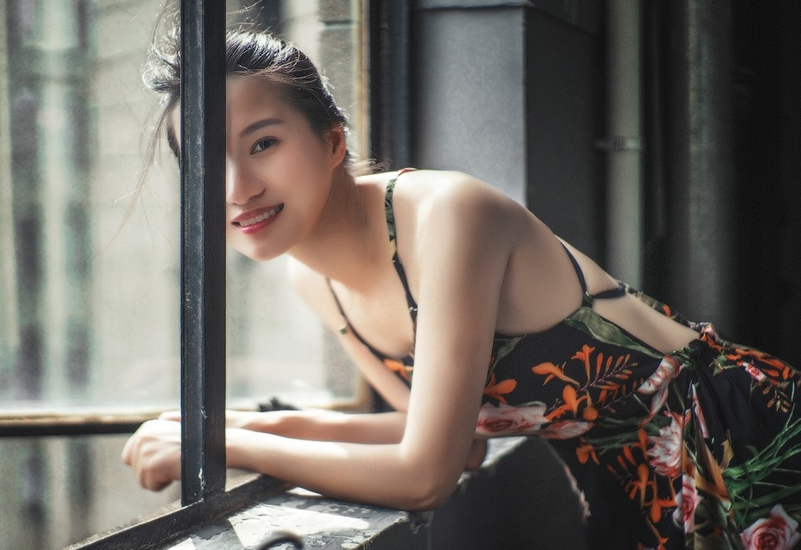 素雅溫婉知性美女意境寫真（7）