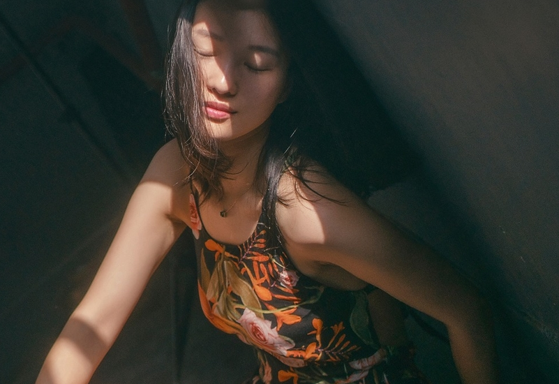 素雅溫婉知性美女意境寫真（5）