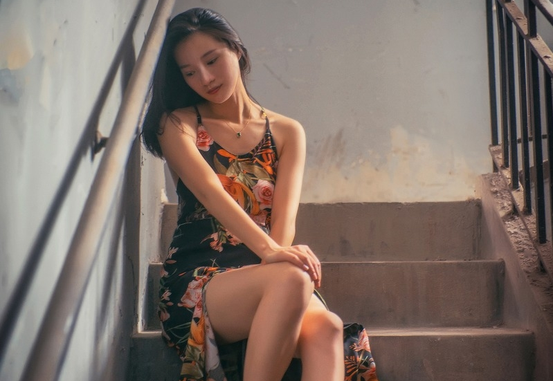 素雅溫婉知性美女意境寫真（6）